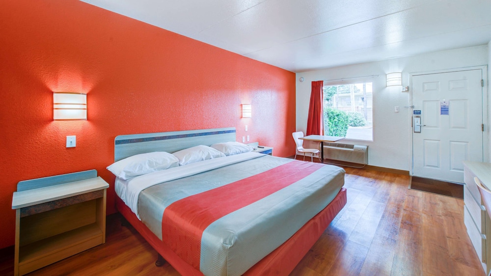 Standard Room, 1 Double Bed, Accessible, Non Smoking
