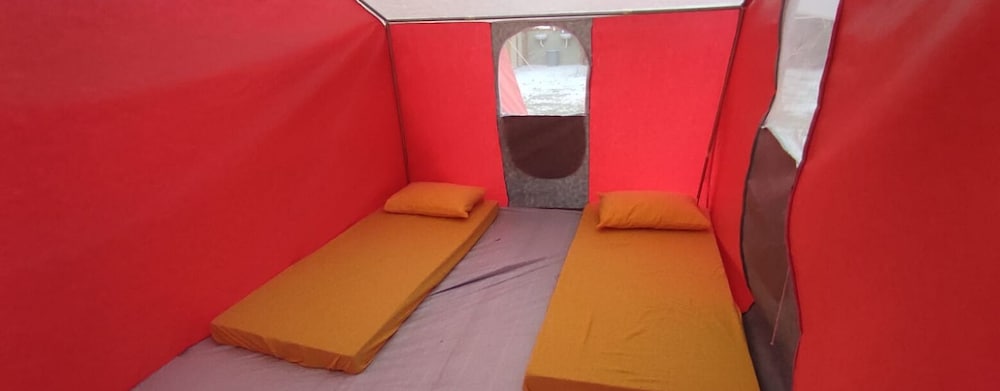 Basic Tent photo 1