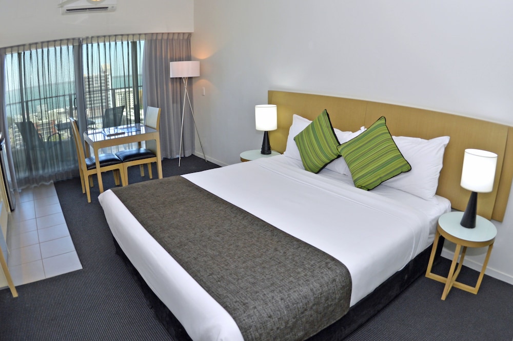 Room (Water View) - Photo 3