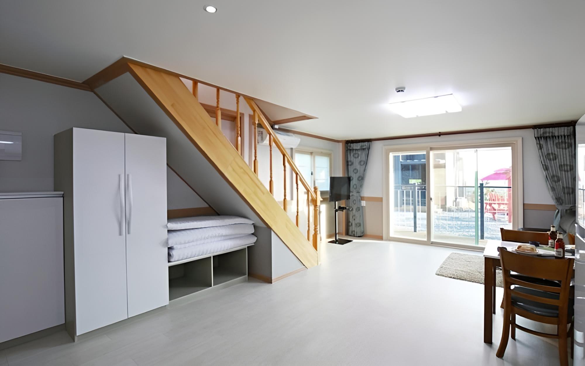 Room (SEA B (Duplex)) photo 3