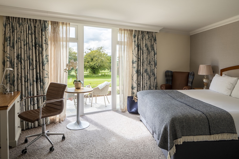 Executive Double or Twin Room, Golf View