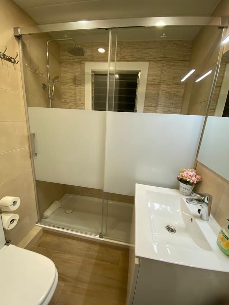 Family Apartment, 3 Bedrooms, Balcony, Sea View (3rd floor) photo 2