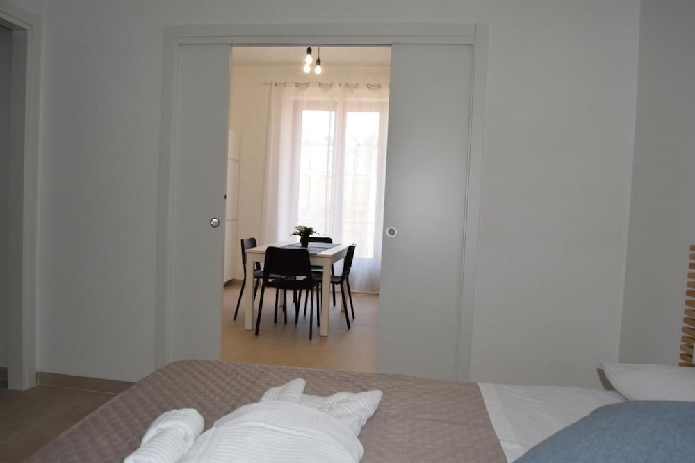 Apartment, 2 Bedrooms, Balcony, City View photo 2