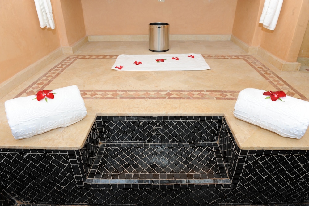 Deluxe Suite - Photo 3