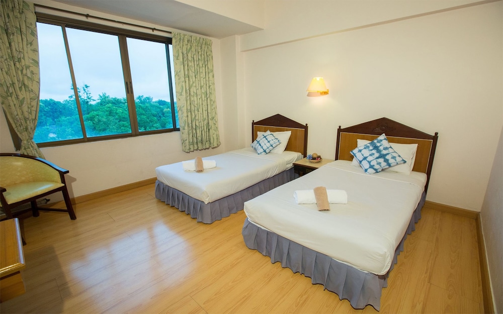 Standard Twin Room, 2 Twin Beds, City View