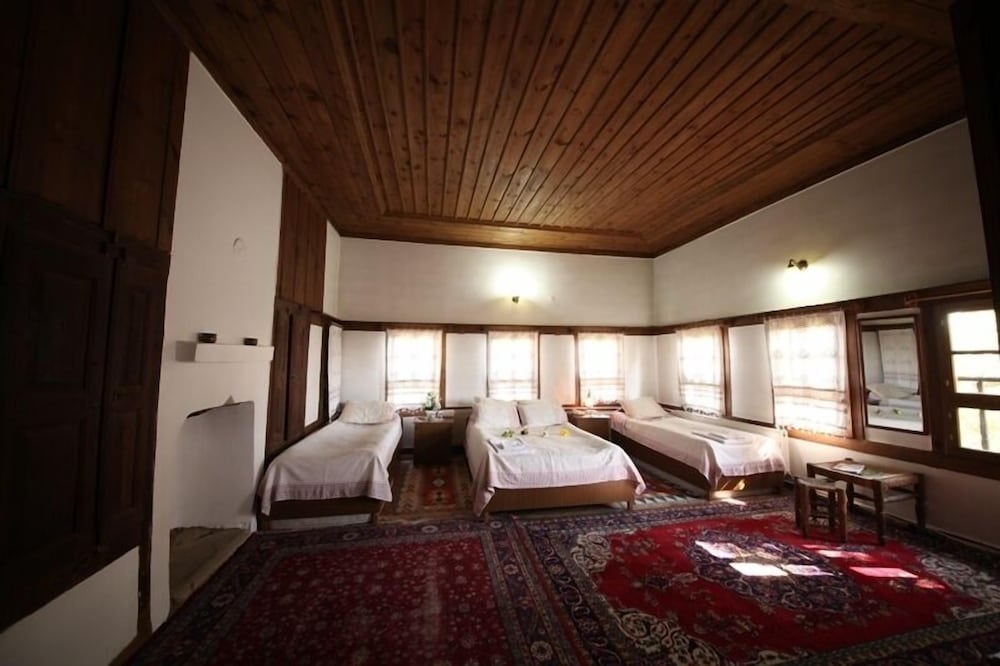 Triple Room, Garden View photo 1