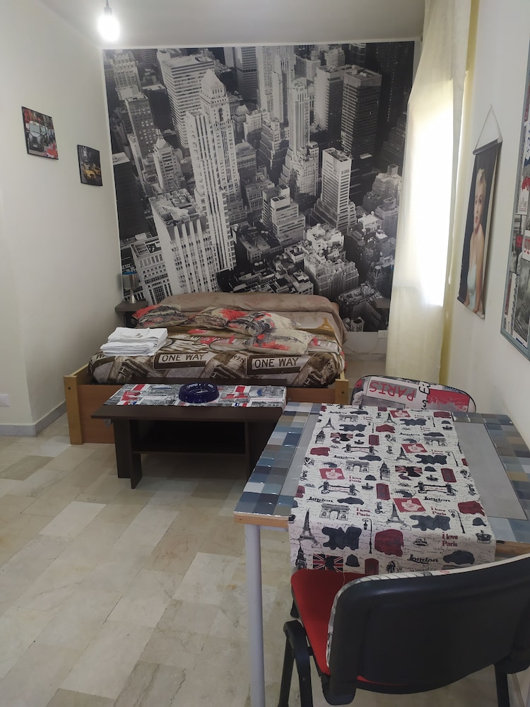 Traditional Room, Kitchen