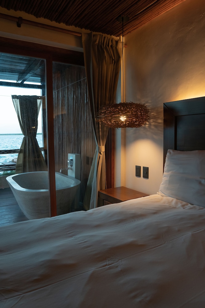 Superior Studio Suite, Terrace, Lakeside