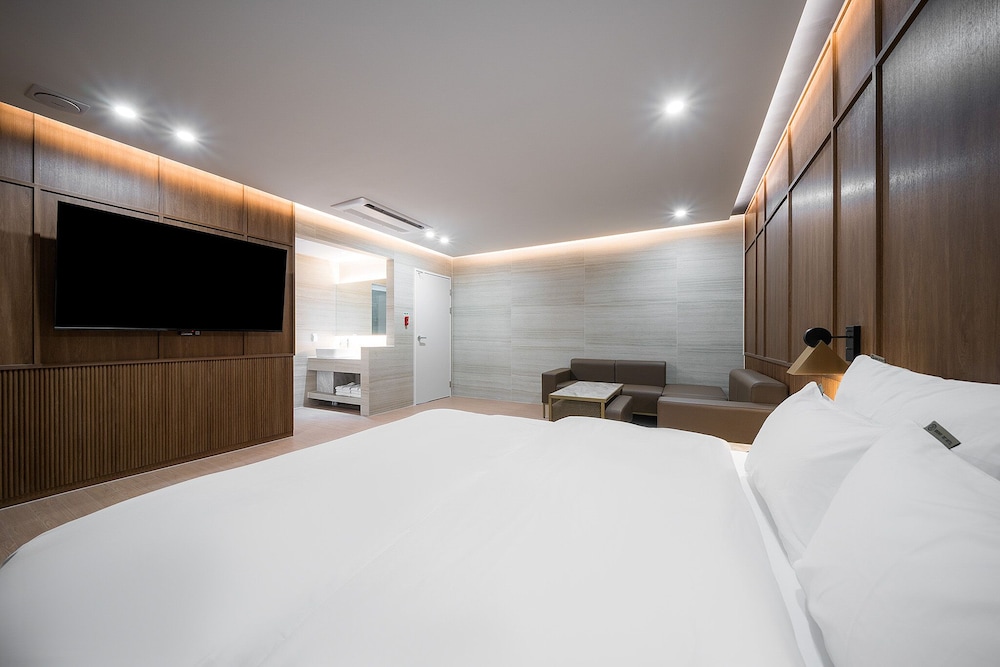 Royal Suite photo 2