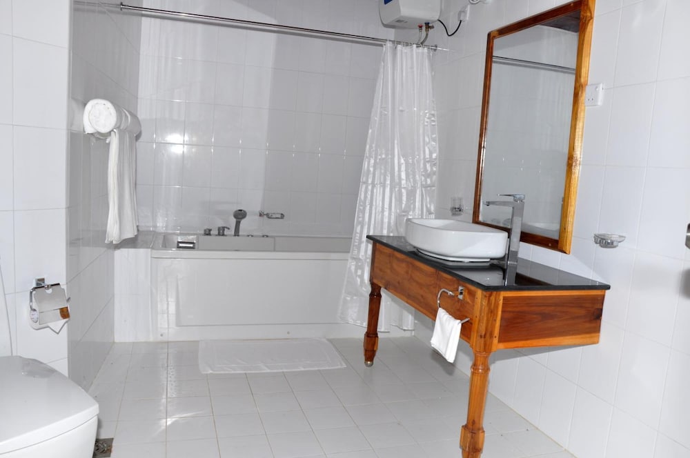 Deluxe Double Room, Lake View photo 3