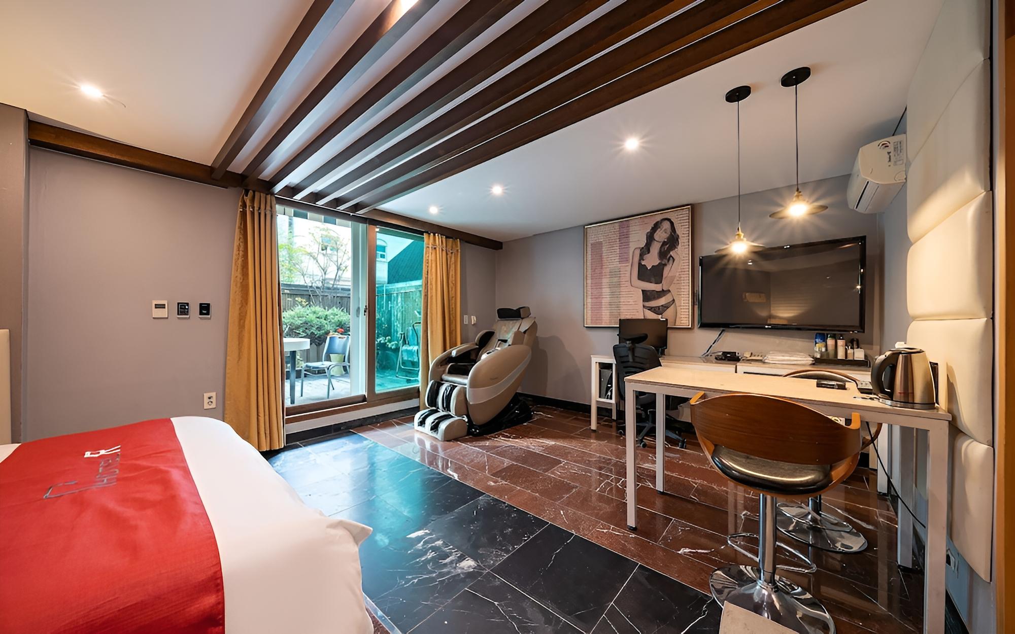 Room (VIP-terrace) - Photo 3