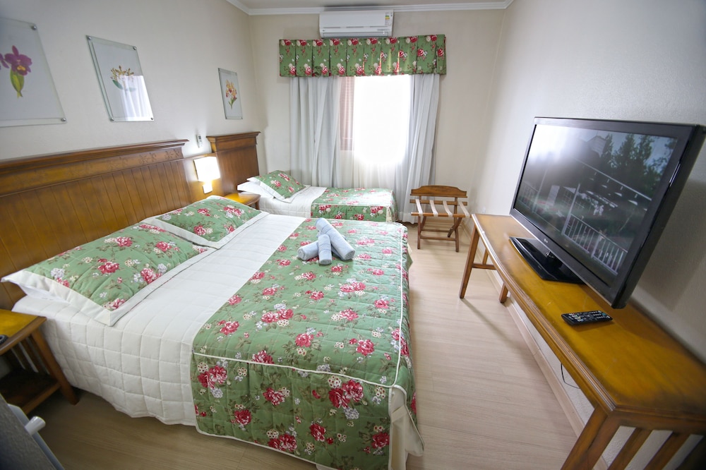 Deluxe Triple Room photo 3