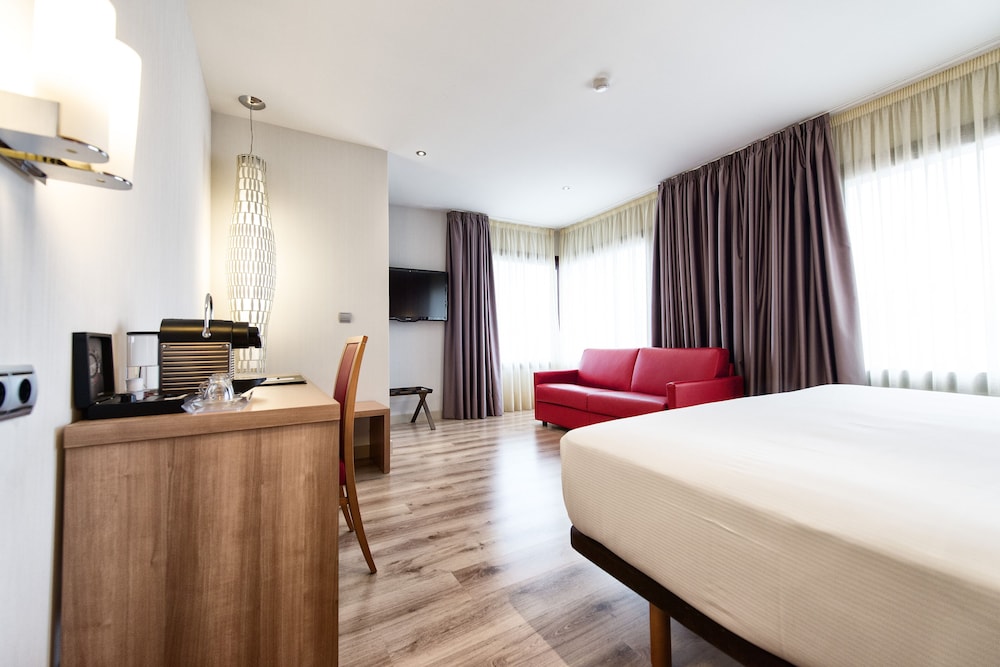 Suite - Photo 4