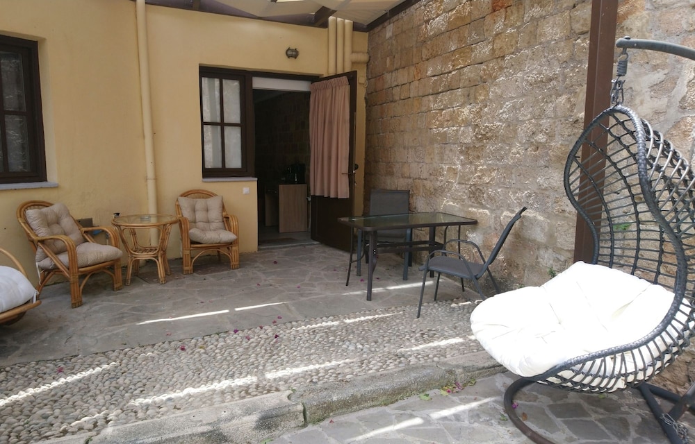 Classic Suite, 1 Bedroom, Ground Floor photo 3