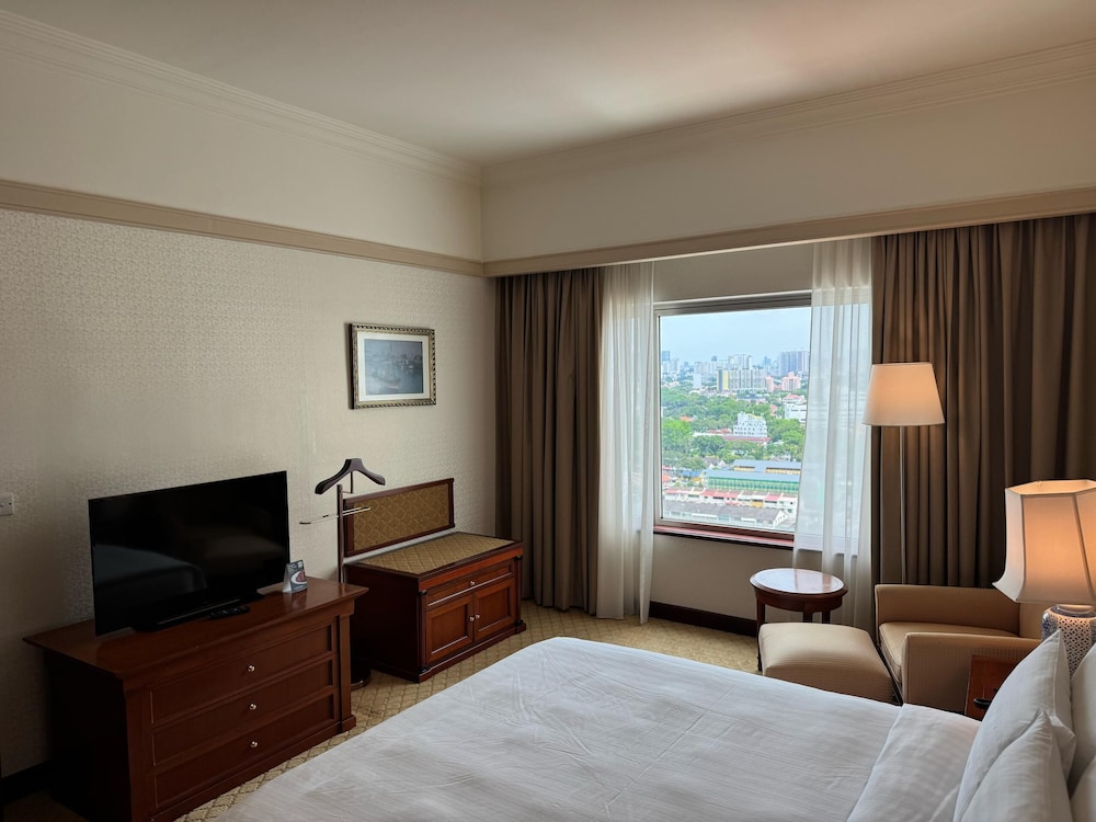 Deluxe Suite - Photo 5