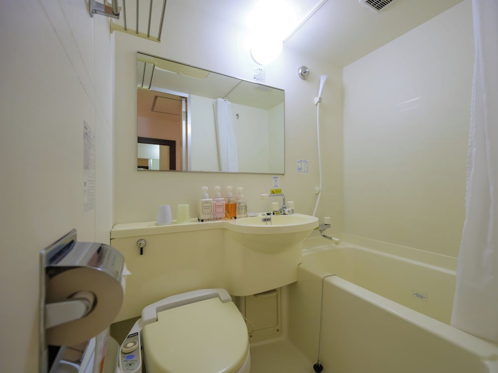 Double Economy Room, Non Smoking - Photo 14