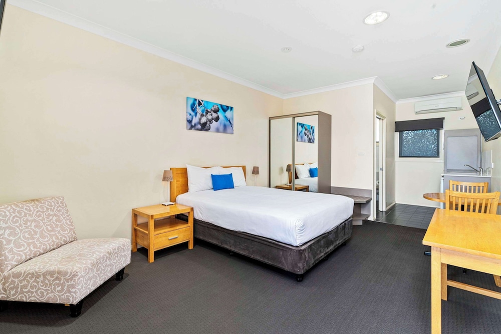 Standard Room, 1 Queen Bed, Non Smoking