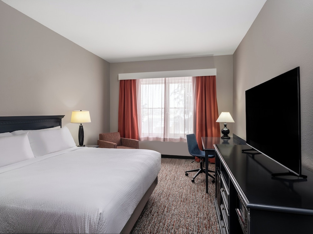 Standard Room, 1 King Bed - Photo 1