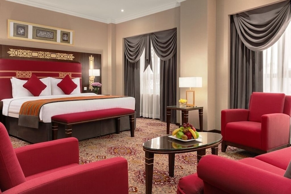 Royal Studio Suite