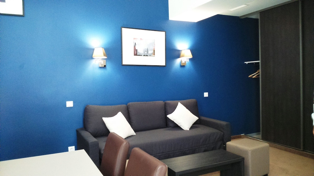 Comfort Suite photo 2