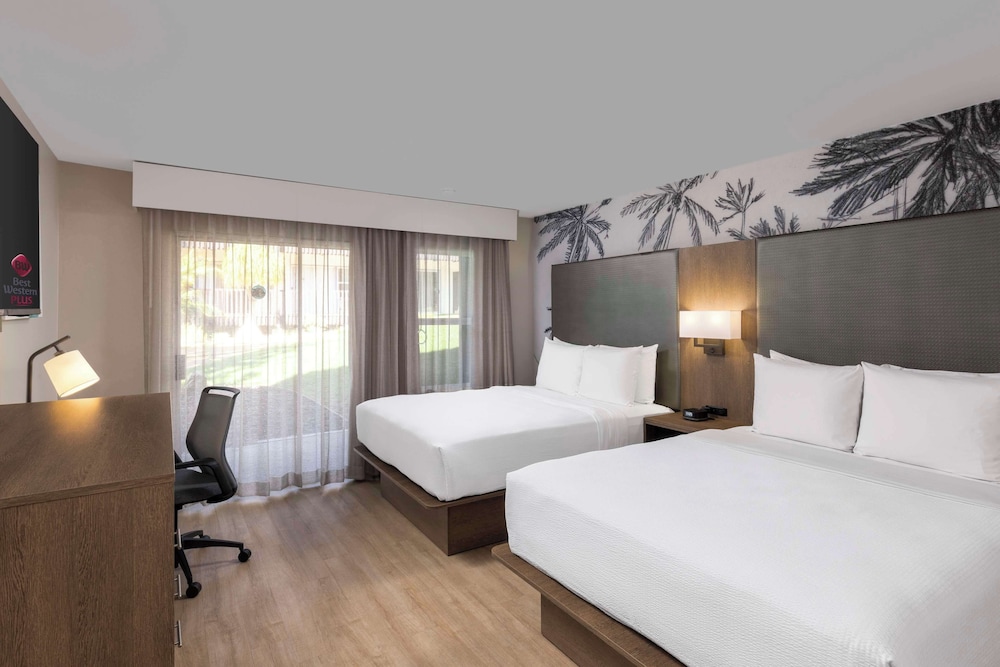 Standard Room, 2 Queen Beds, Non Smoking photo 3