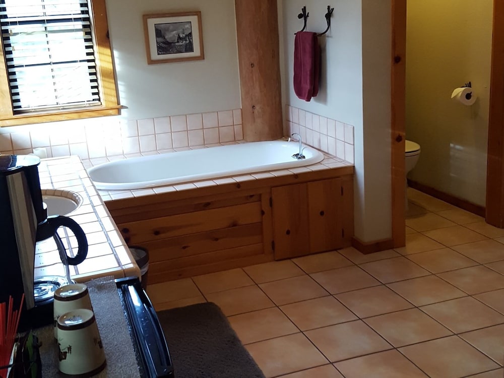 Premium Double Room, Ensuite, Mountain View (Clouds Rest Room) photo 3