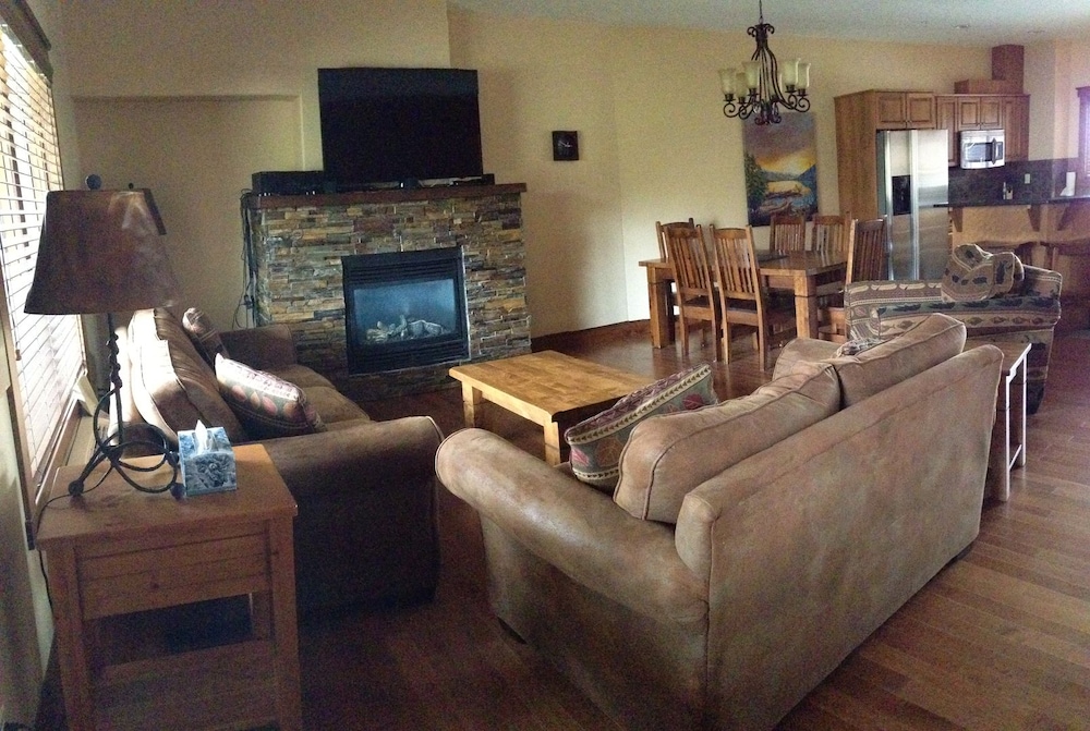 Panoramic Apartment, 2 Bedrooms, Resort View photo 1