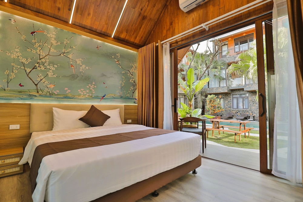 Deluxe Bungalow photo 1