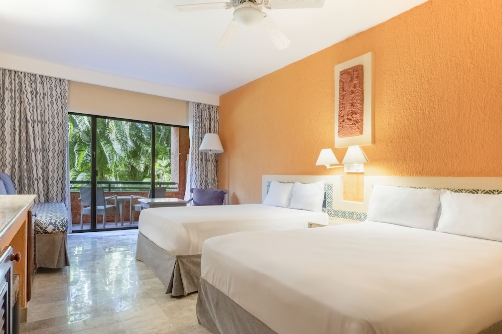 Premium Room (Tropical View) photo 2