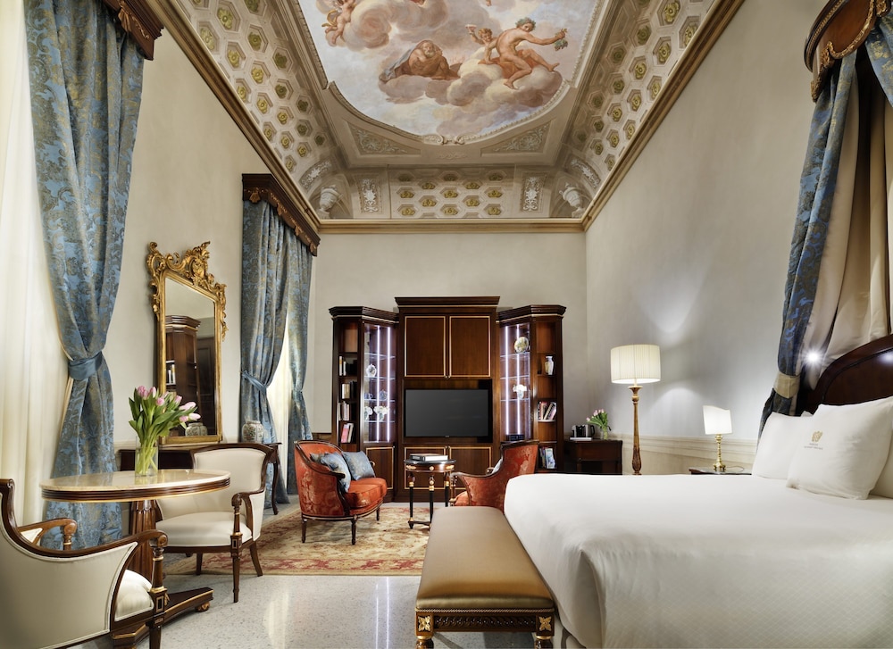 Frescoed Junior Suite photo 1