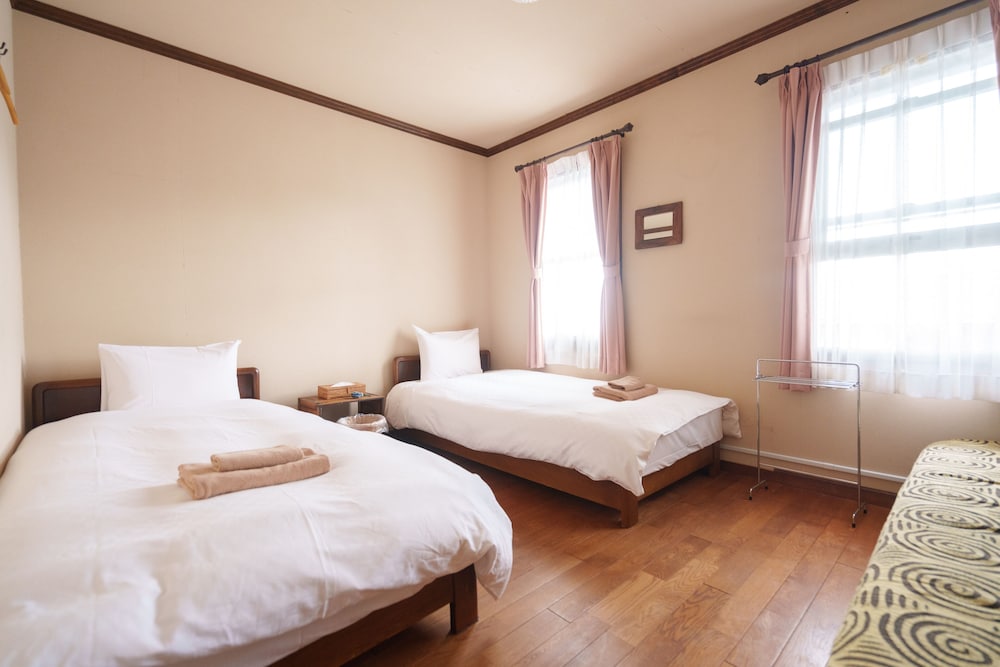 Superior Twin Room - Photo 6