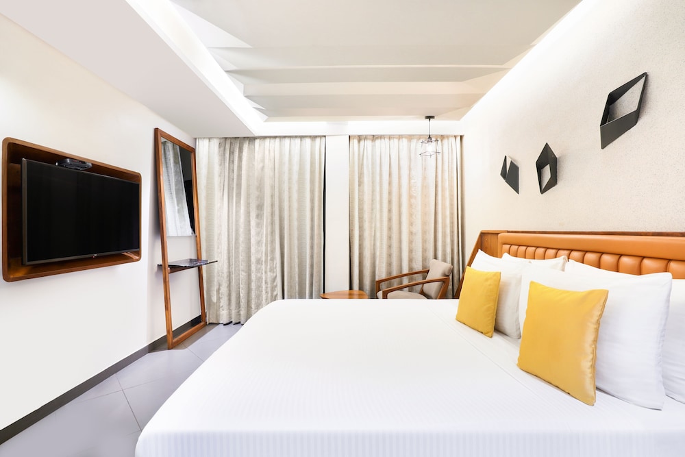 Deluxe Room - Photo 6