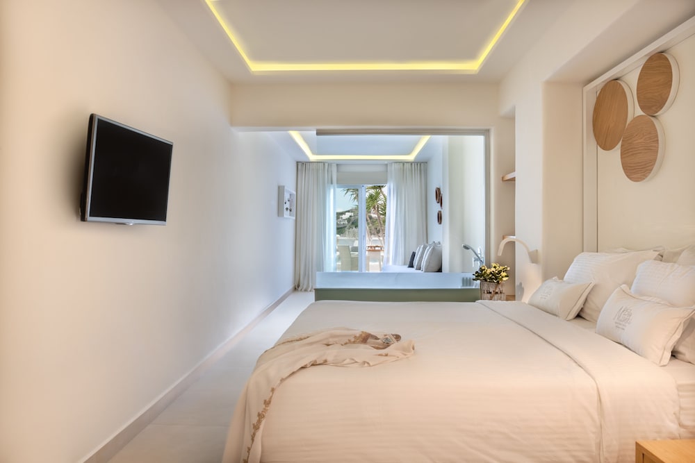 Sunshine Junior Suite, Sea View with Private Pool - Photo 1