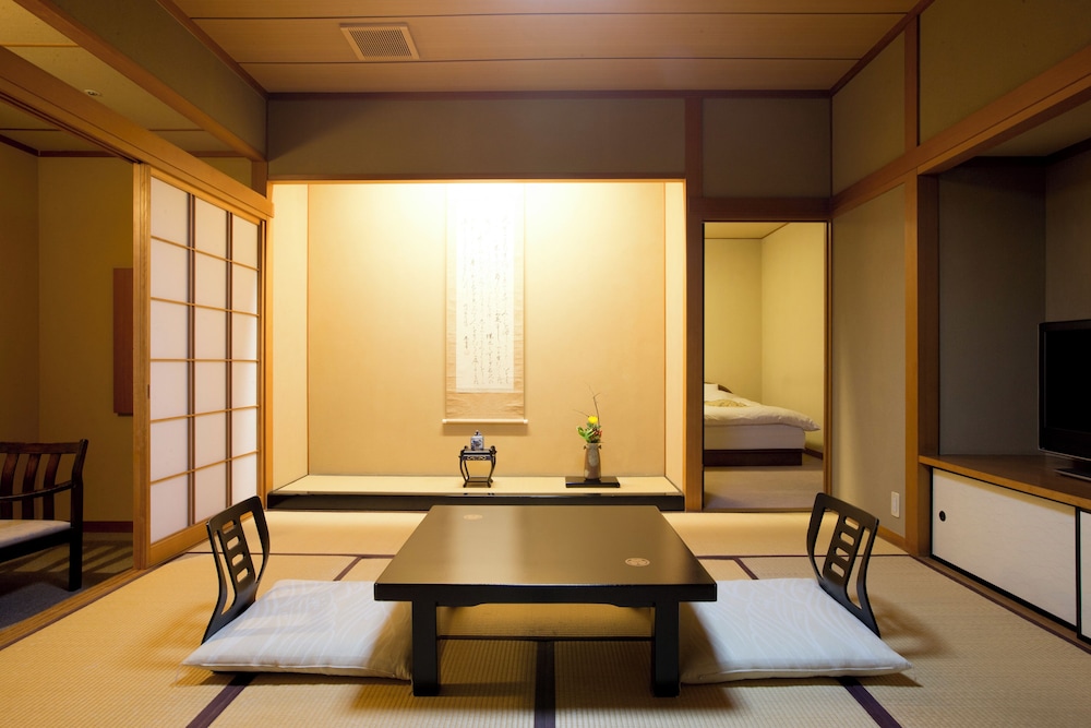 Standard Room, Non Smoking, Courtyard View photo 1
