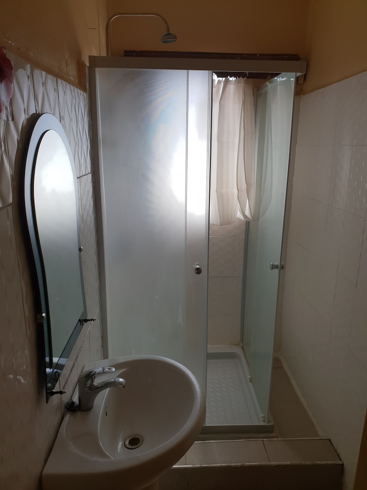 Family Double Or Twin Room, 2 Twin Beds, Accessible, Non Smoking photo 2