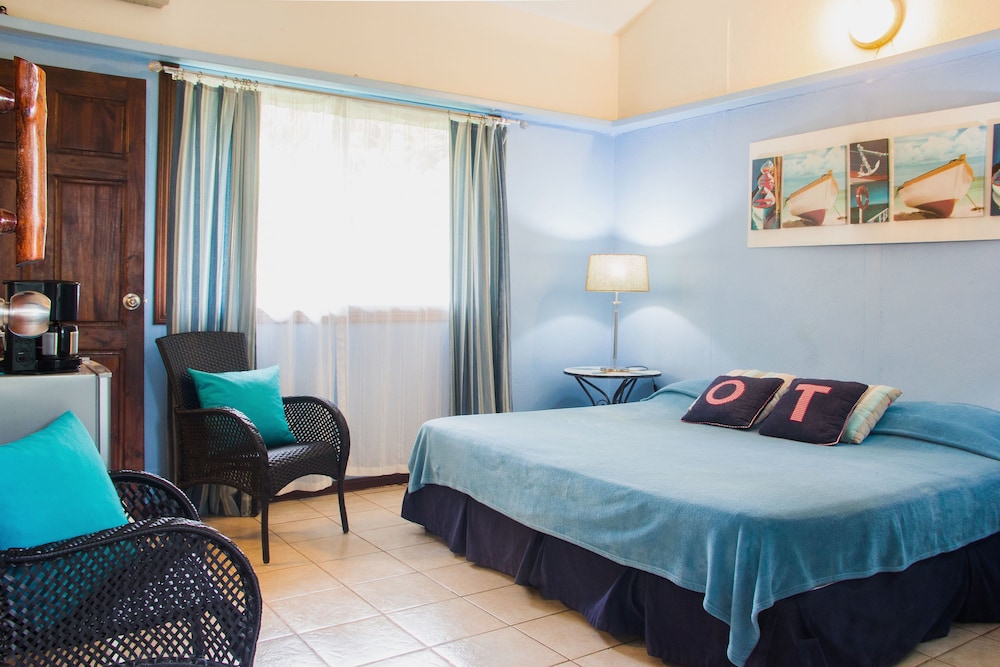 Standard Room, 1 Queen Bed photo 1