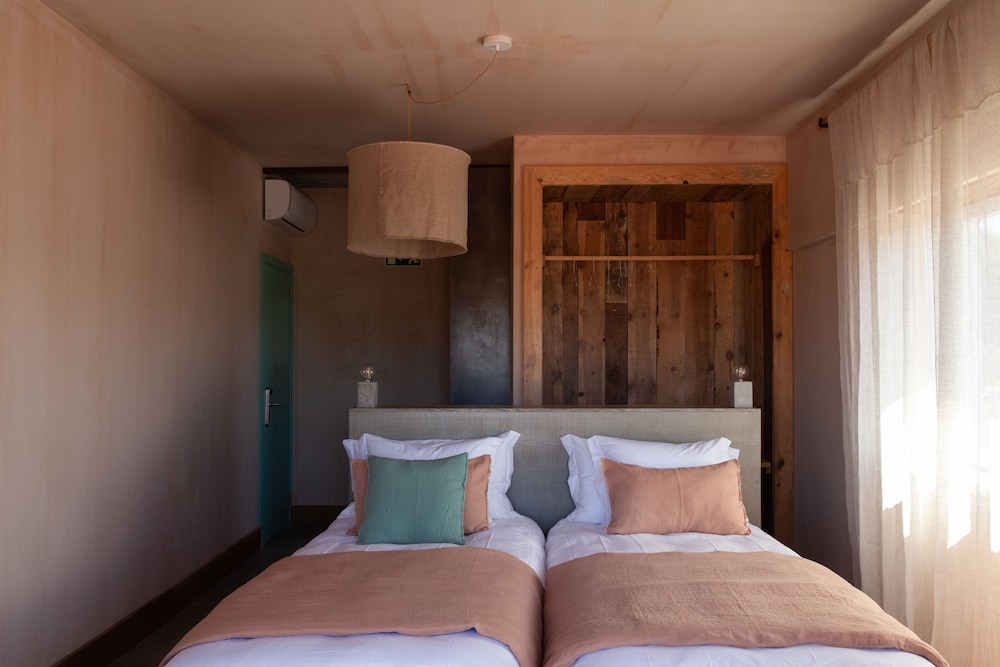 Superior Twin Room, Balcony, Valley View