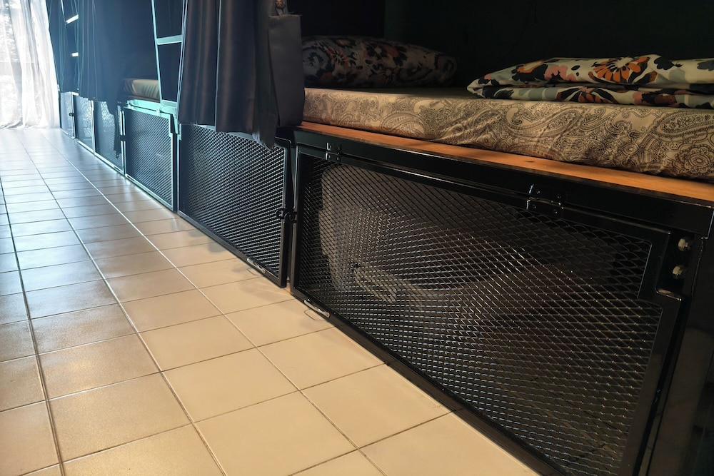 Dormitory room-Mixed (4 bed) photo 2