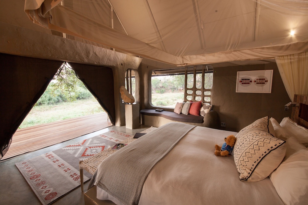 Safari Camp Luxury Tent photo 1