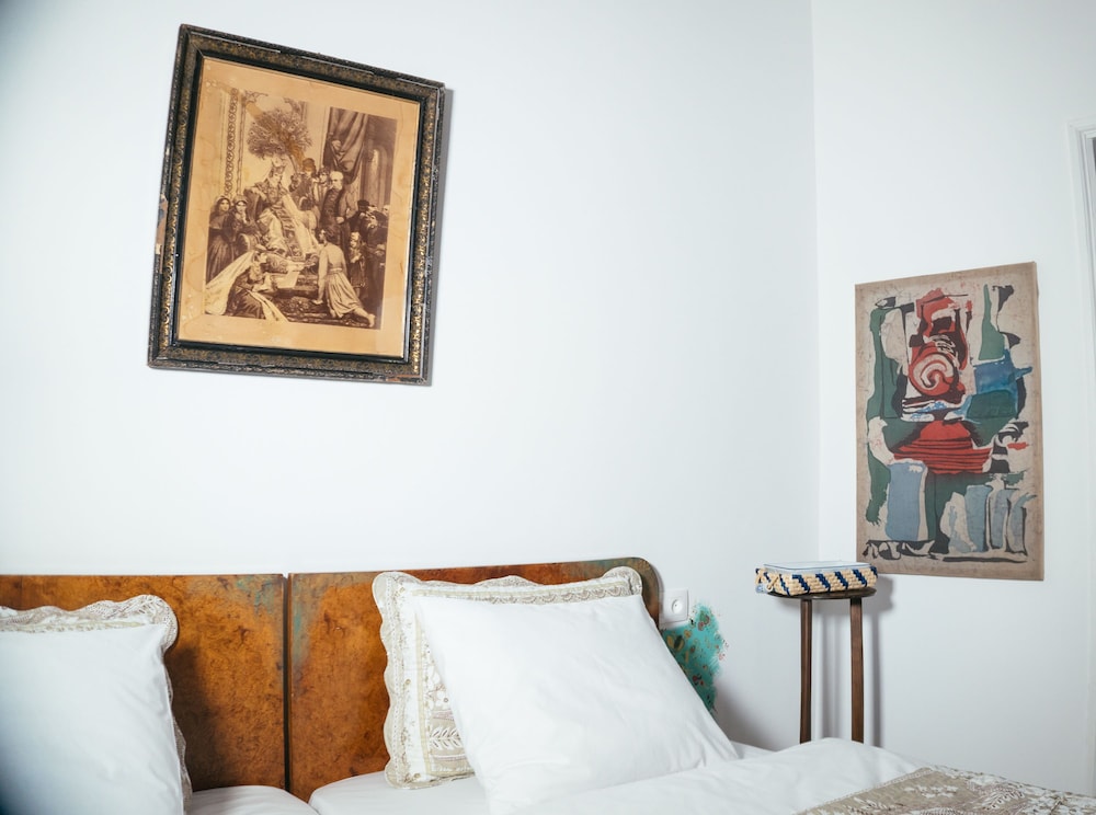 Romantic Apartment, 1 King Bed photo 3