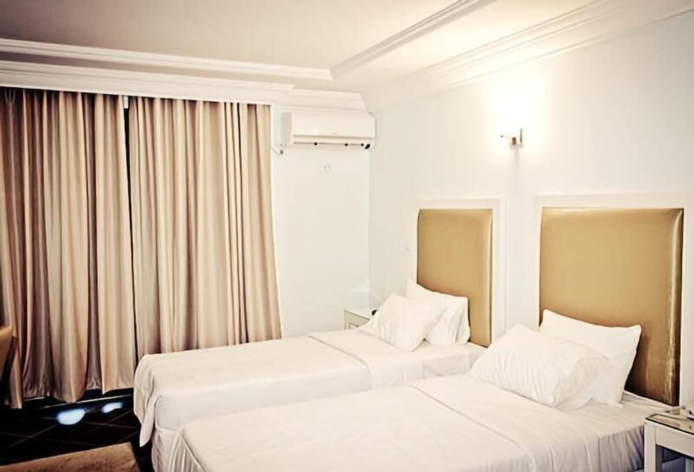 Standard Room photo 2