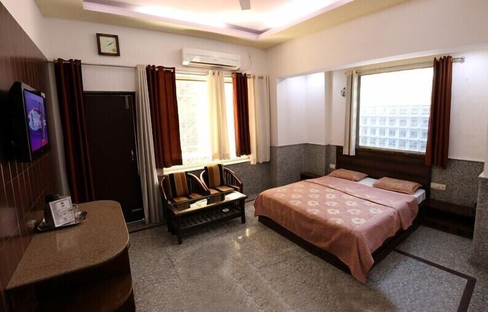 Standard Room, 1 Double Bed, River View