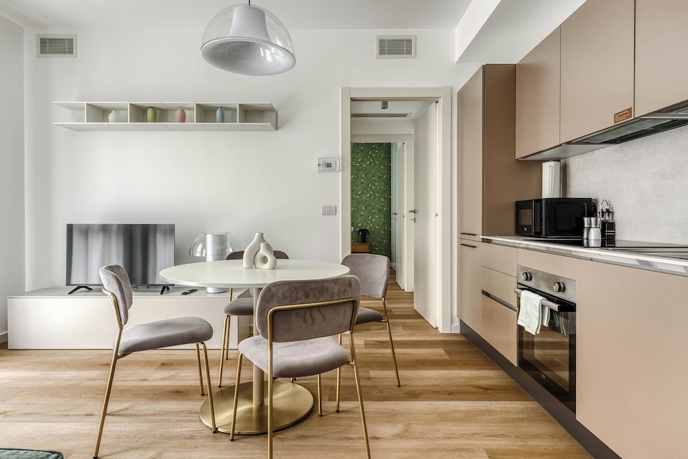 One-Bedroom Apartment with Sofa Bed