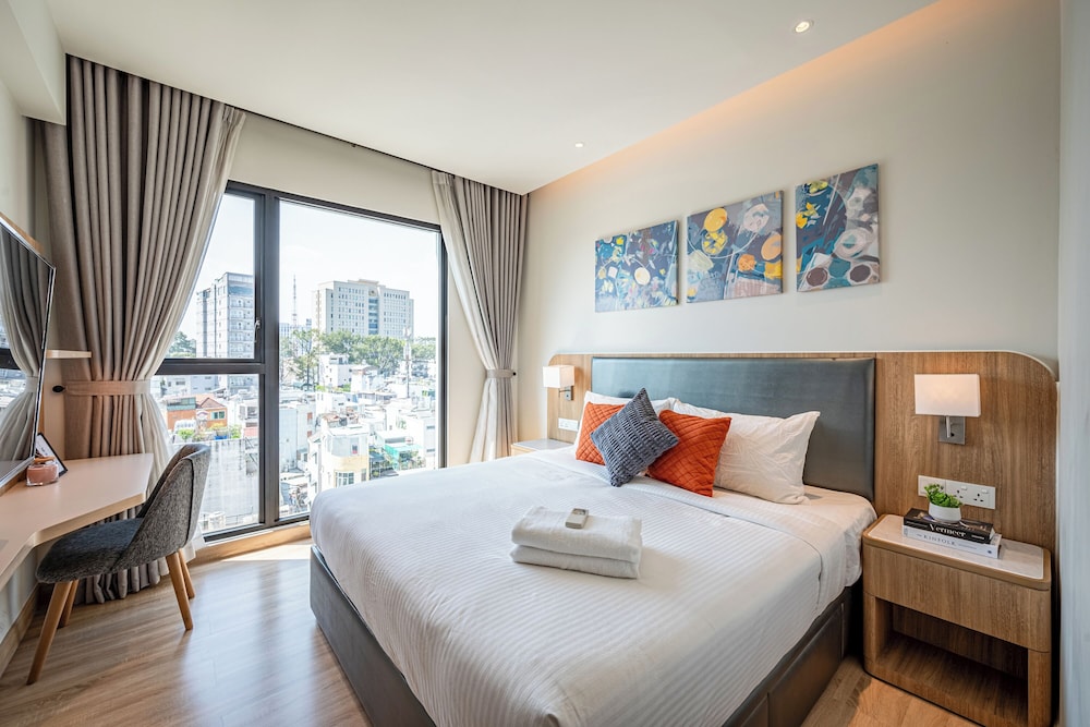 Executive Suite, 1 Bedroom, Pool Access, City View