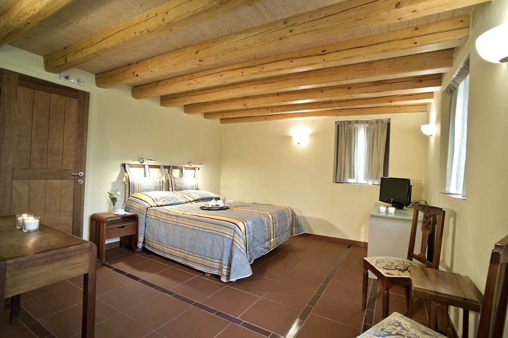 Classic Double Room photo 2