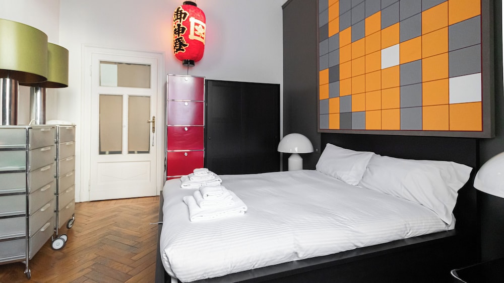 Apartment (1 Bedroom)