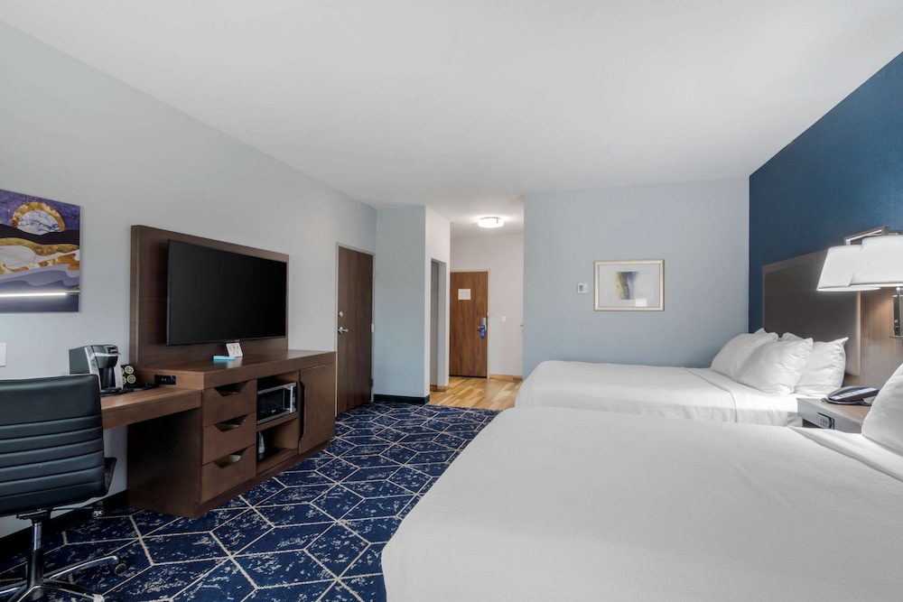 Standard Room, 2 Queen Beds, Accessible, Refrigerator (Walk-in Shower) photo 1