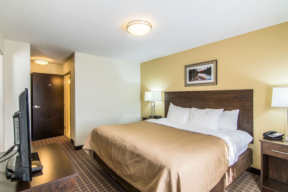 1-Bedroom Suite with Sofa Bed Disabled Access - Non-Smoking