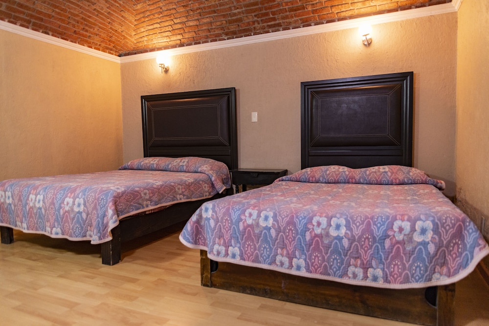 Family Room, 2 Bedrooms photo 1