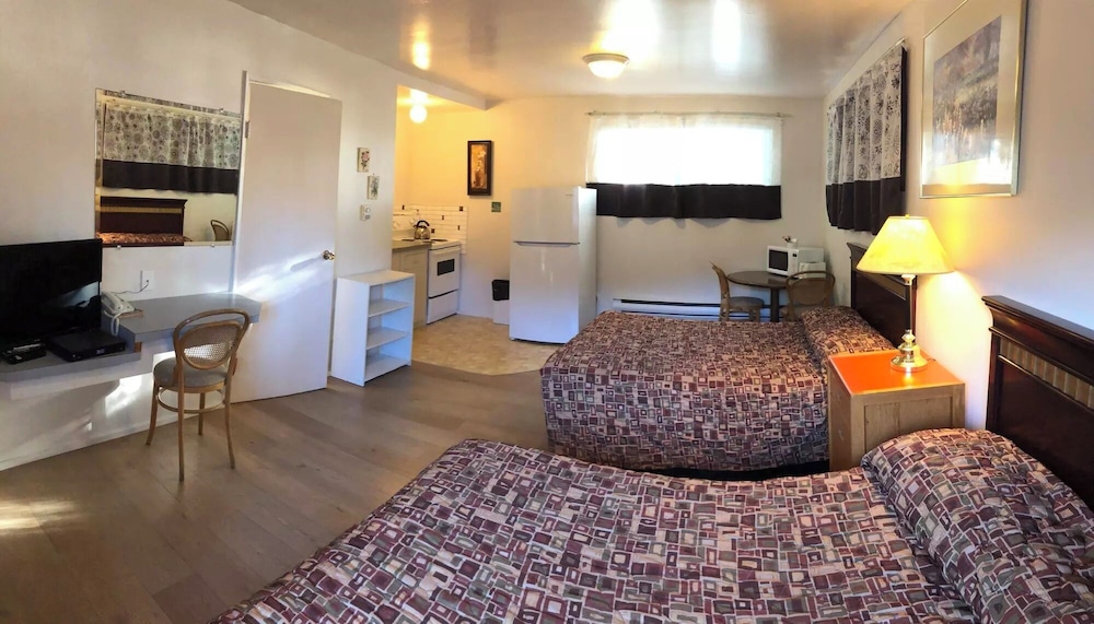 Deluxe Room, 2 Double Beds, Kitchenette photo 3